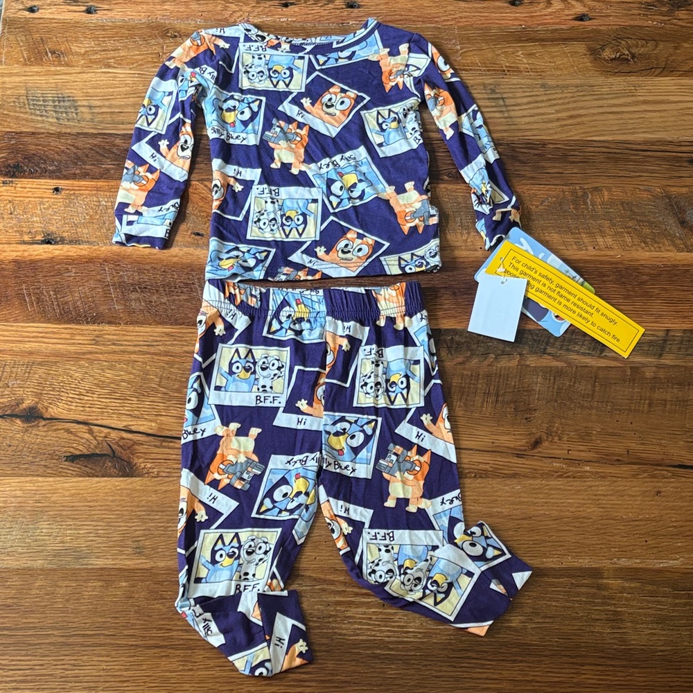 Bluey Cartoon-Print Pajama Set NWT 2T unisex 95% viscose
